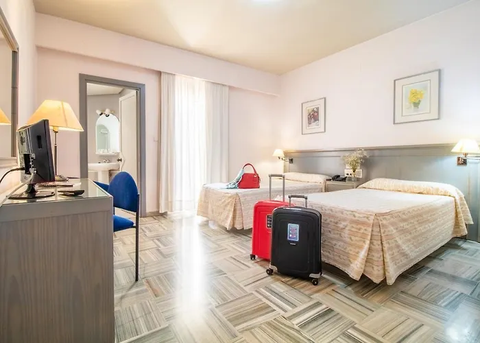 Hotel Abades Manzanil